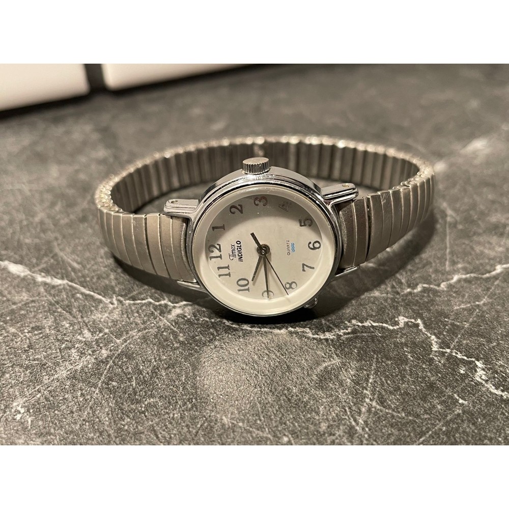 Ladies Timex Silver Tone Watch with Indiglo - New Battery